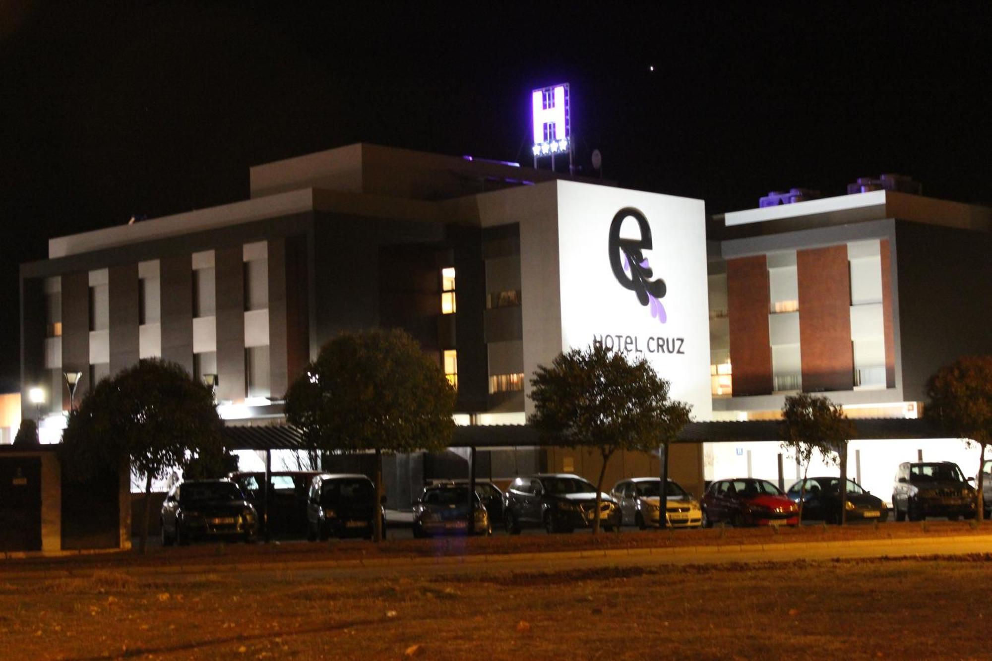 Escuderos Hotel Cruz Аргамасилья-де-Калатрава Экстерьер фото